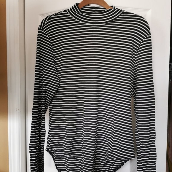 Urban Behaviour Striped Bodysuit - Picture 1 of 2